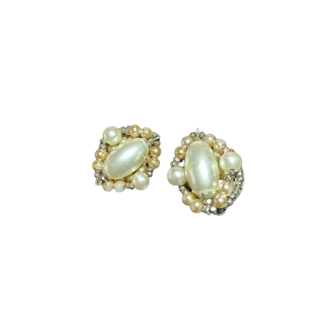 Vintage Pearl Clip On Earrings